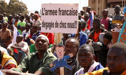 Départ des forces armées française du pays : les Burkinabés manifestent pour leur souveraineté
