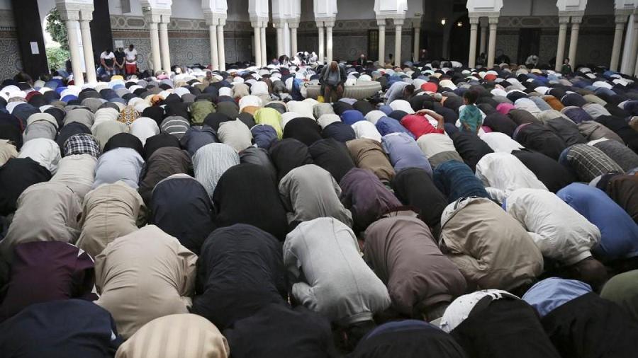 Comment Zemmour et Le Pen ont rempli les mosquées françaises ce Ramadhan