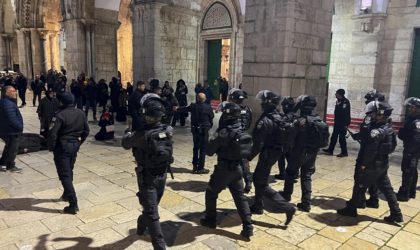 L’Algérie condamne la prise d’assaut de la Mosquée Al-Aqsa