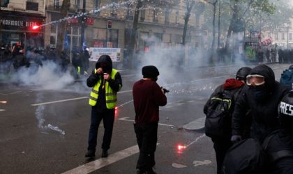 France : des violences éclatent entre force de l’ordre et des manifestants à Paris