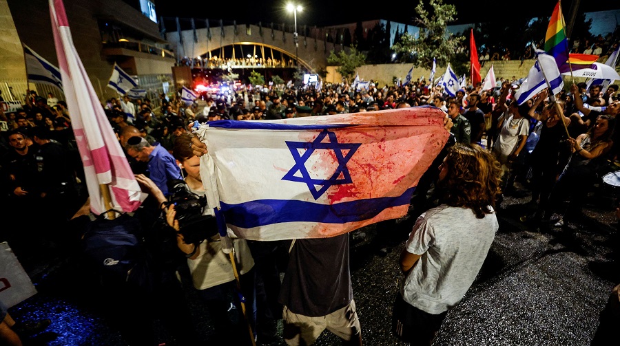 Une avalanche d’universitaires dénoncent le régime de l’apartheid !