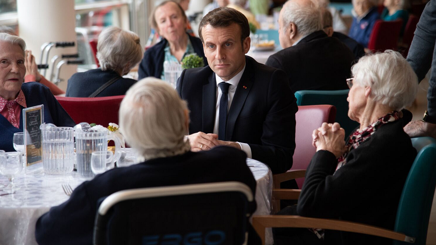 Macron EHPAD