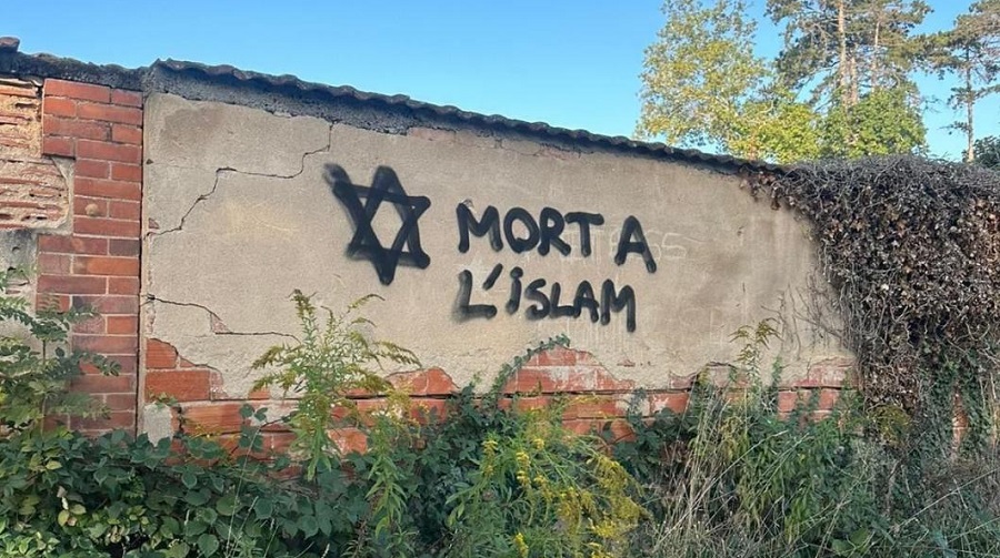 mosquée profanée Roanne Zekri