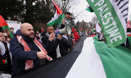 Manifestations à La Haye pour dénoncer la décision de la Cour internationale de justice