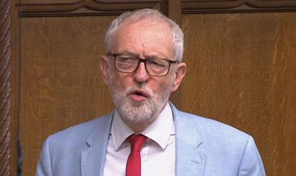 Jeremy Corbyn critique les frappes américaines et britanniques au Moyen-Orient