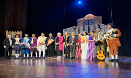 Journée mondiale du théâtre : présentation de la pièce «Le Barbier de Séville» à Alger