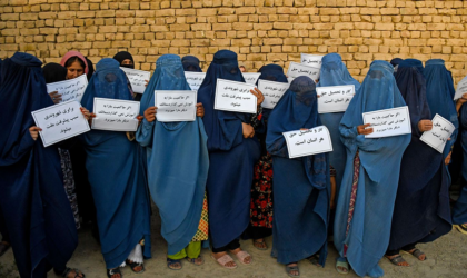 Les femmes afghanes livrées aux griffes des Talibans par les dirigeants américains