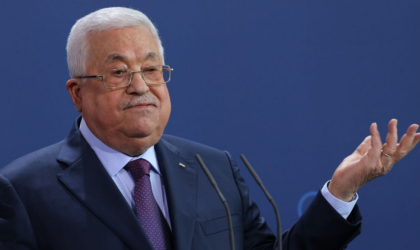 Le président de l’Autorité palestinienne Mahmoud Abbas accroché à une branche pourrie