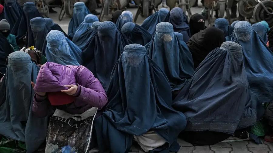 Génocide social et psychologique commis par les talibans contre les femmes afghanes