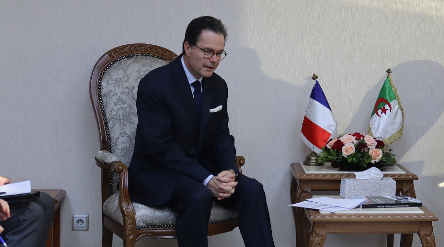 Mauvais traitement des Algériens dans les aéroports : l’ambassadeur de France à Alger convoqué