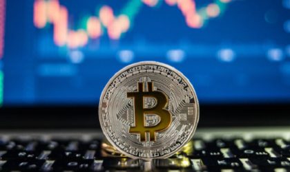 2025 Suivez la tendance de la montée en flèche du Bitcoin : le cloud mining KixaMiner vous aide à obtenir facilement de la richesse en crypto-monnaie