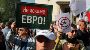 Les Bulgares manifestent contre l’introduction de l’euro et réclament un référendum