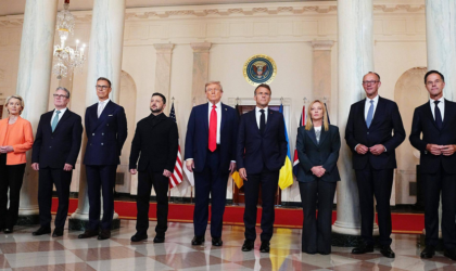 Le nain Macron