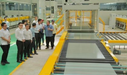 Energies renouvelables : le chinois Kibing Group ambitionne de produire du verre solaire en Algérie