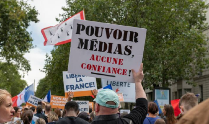 Le complotisme se niche dans les instances gouvernementales et au sein de la bourgeoisie française (I)