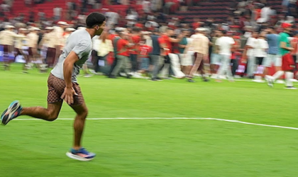 Images choquantes de l’inauguration désastreuse du nouveau stade de Rabat