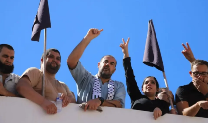 Les Rifains tournent le dos au traitre Zefzafi et se révoltent contre le Makhzen