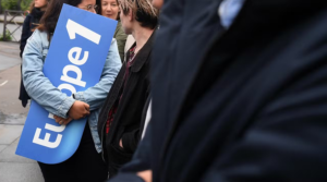 Les journaleux français se bouffent le nez et cessent d’aboyer contre l’Algérie